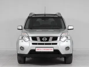 Nissan  2