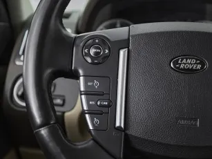 Land Rover  11