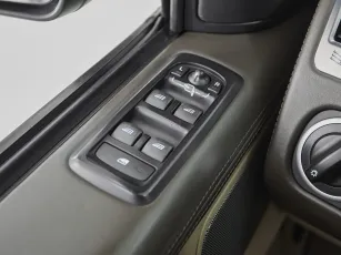 Land Rover  13