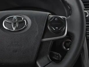 Toyota  12