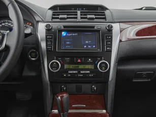 Toyota  16