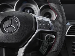 Mercedes-Benz  12