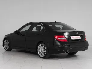 Mercedes-Benz  4