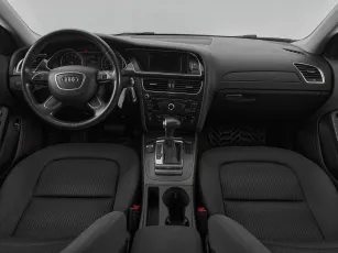 Audi  8