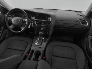 Audi  9