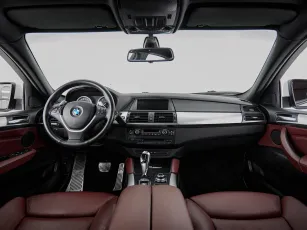 BMW  8