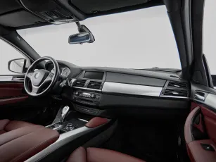 BMW  9