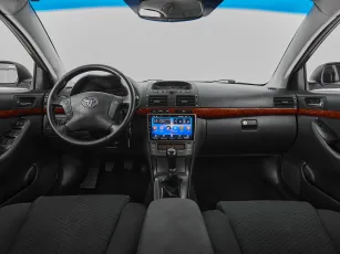 Toyota  8