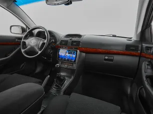 Toyota  9