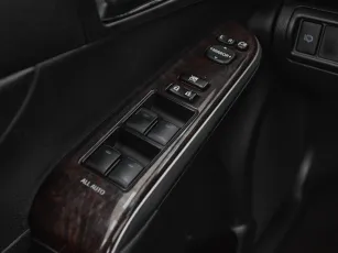 Toyota  13