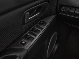Mazda  12