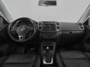 Volkswagen  8