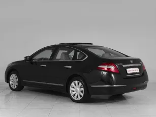 Nissan  4