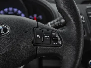 Kia  12