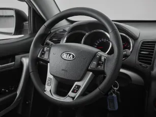 Kia  10