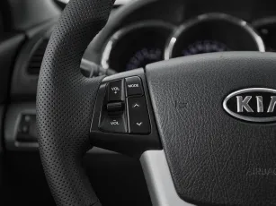 Kia  11