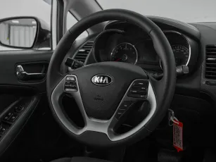 Kia  10