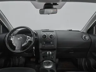 Nissan  8