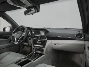 Mercedes-Benz  9