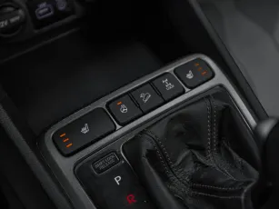 Hyundai  16
