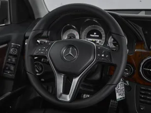 Mercedes-Benz  10