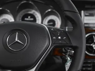 Mercedes-Benz  12