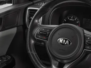Kia  11