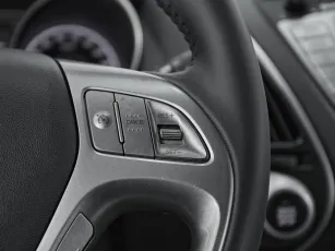 Hyundai  12