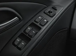 Hyundai  13