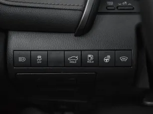 Toyota  16