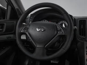 Infiniti  10