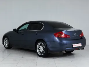 Infiniti  6