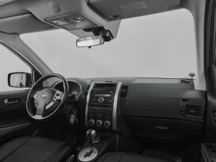 Nissan  10