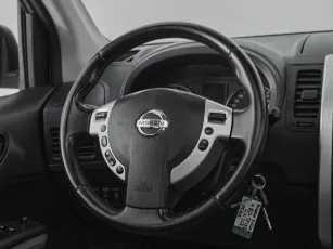 Nissan  11
