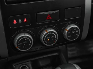 Nissan  16