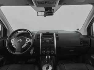 Nissan  9