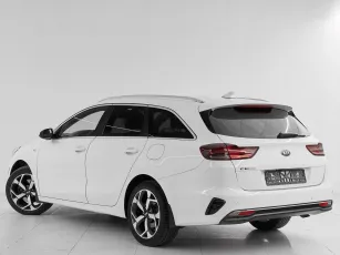 Kia  4