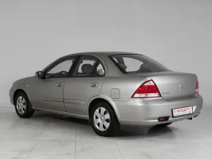 Nissan  4
