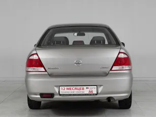 Nissan  5