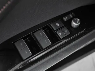 Toyota  12