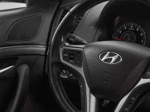 Hyundai  11