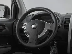 Nissan  10