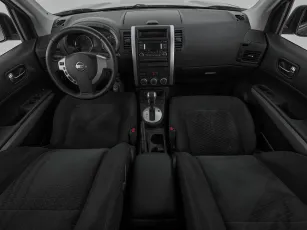 Nissan  8
