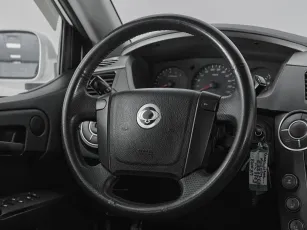 SsangYong  10