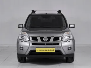 Nissan  2