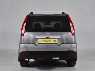 Nissan  5