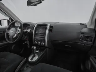 Nissan  9