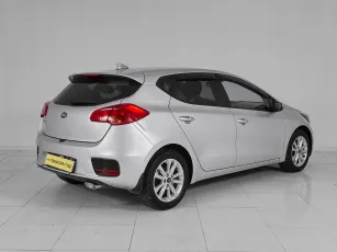 Kia  6