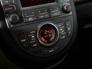Kia  9