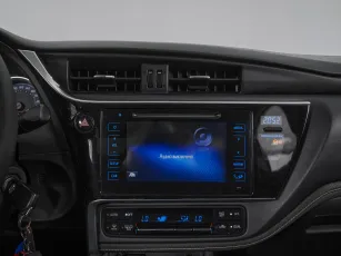 Toyota  15